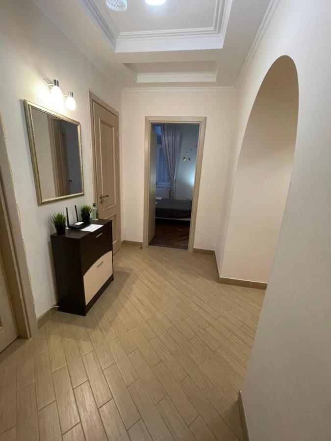 3 Rooms Apartments In The City Centr Lviv Kültér fotó