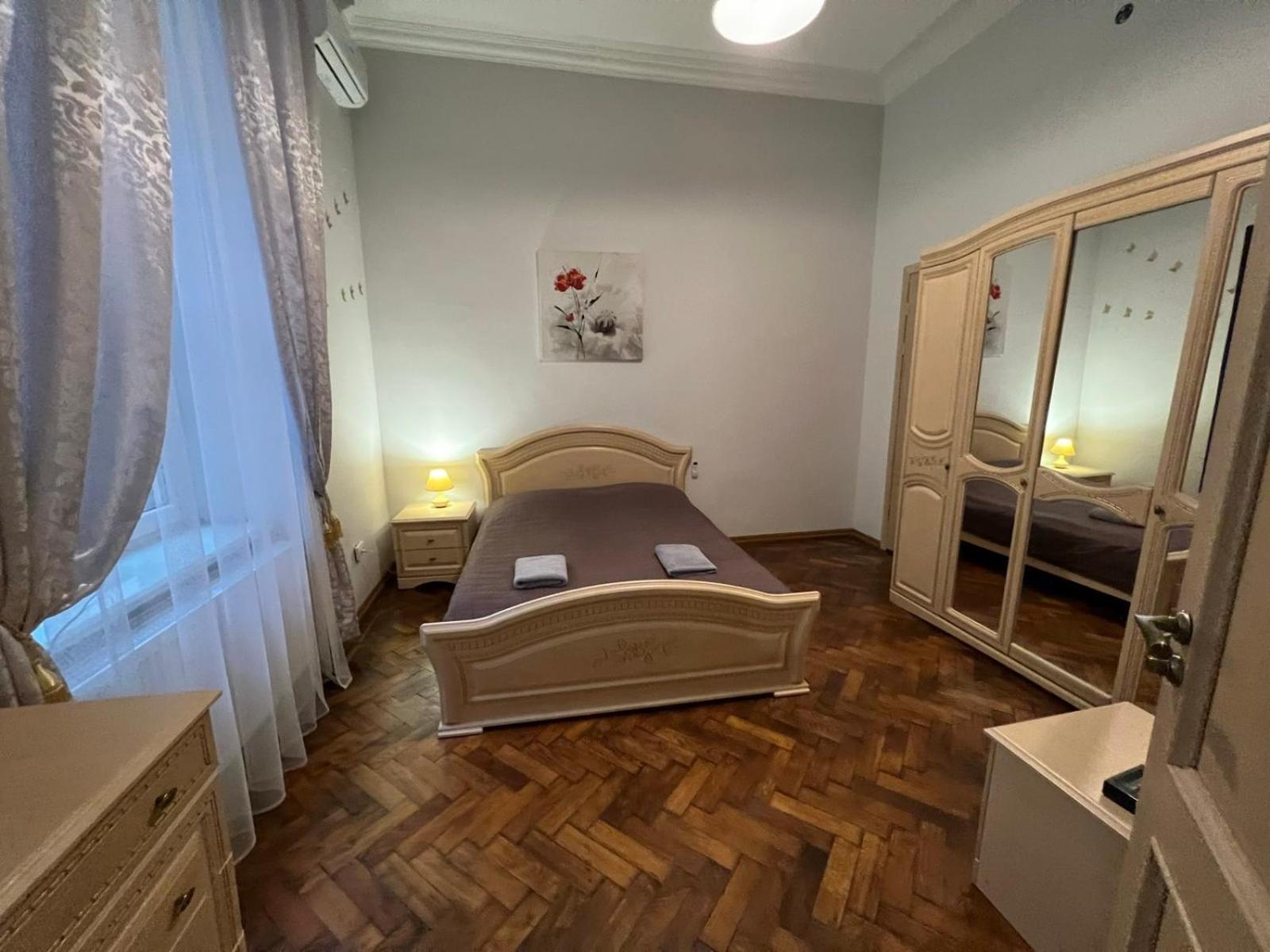 3 Rooms Apartments In The City Centr Lviv Kültér fotó