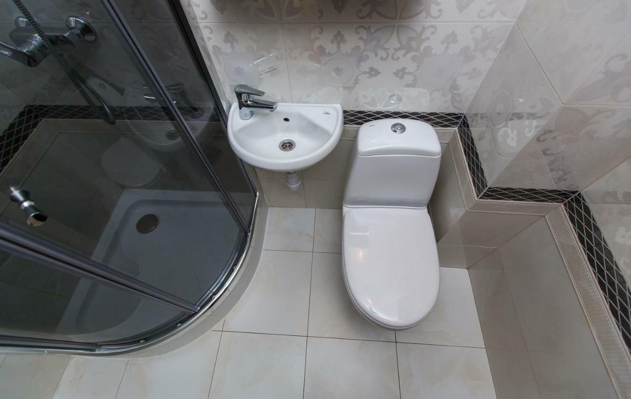 3 Rooms Apartments In The City Centr Lviv Kültér fotó
