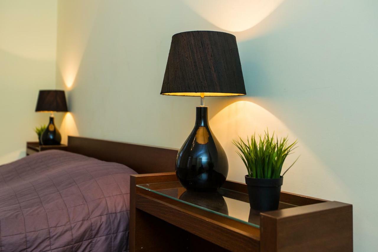 3 Rooms Apartments In The City Centr Lviv Kültér fotó