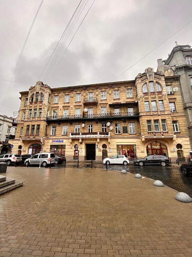 3 Rooms Apartments In The City Centr Lviv Kültér fotó